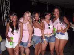 Oktober 10 Anos